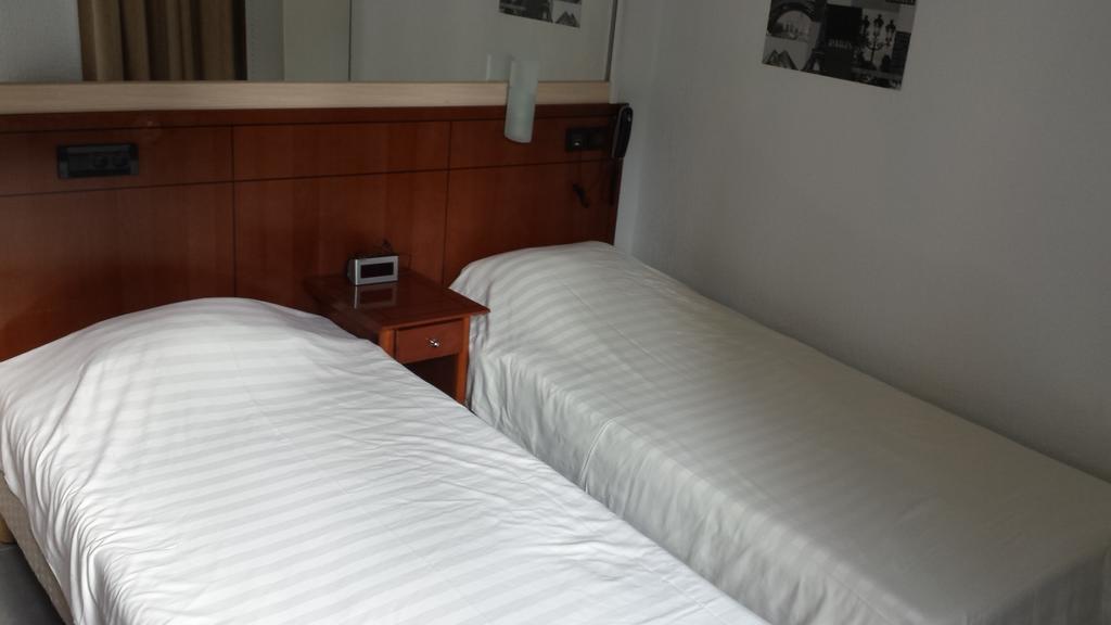 Hotel Paname Clichy Εξωτερικό φωτογραφία